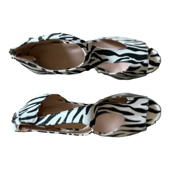 YASIRUN White Zebra Cutout Ankle-Strap Sandal - Women - Picture 5 of 13